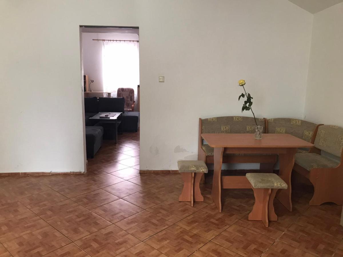 Dvacitka Apartman Ceske Budejovice Kültér fotó