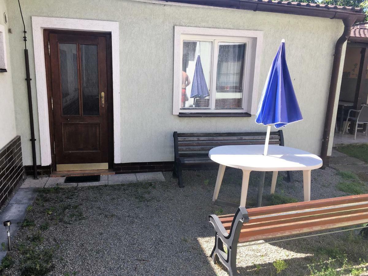 Dvacitka Apartman Ceske Budejovice Kültér fotó